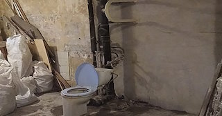 Демонтаж сантехкабины в панельном доме - цена от 1036 рублей | Сварной-Кнм